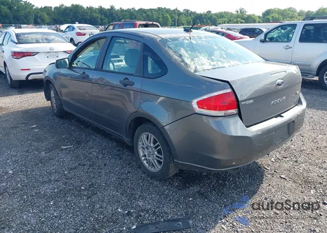 2010 Ford Focus Se z USA, uszkodzony, nr VIN 1FAHP3FN6AW138214